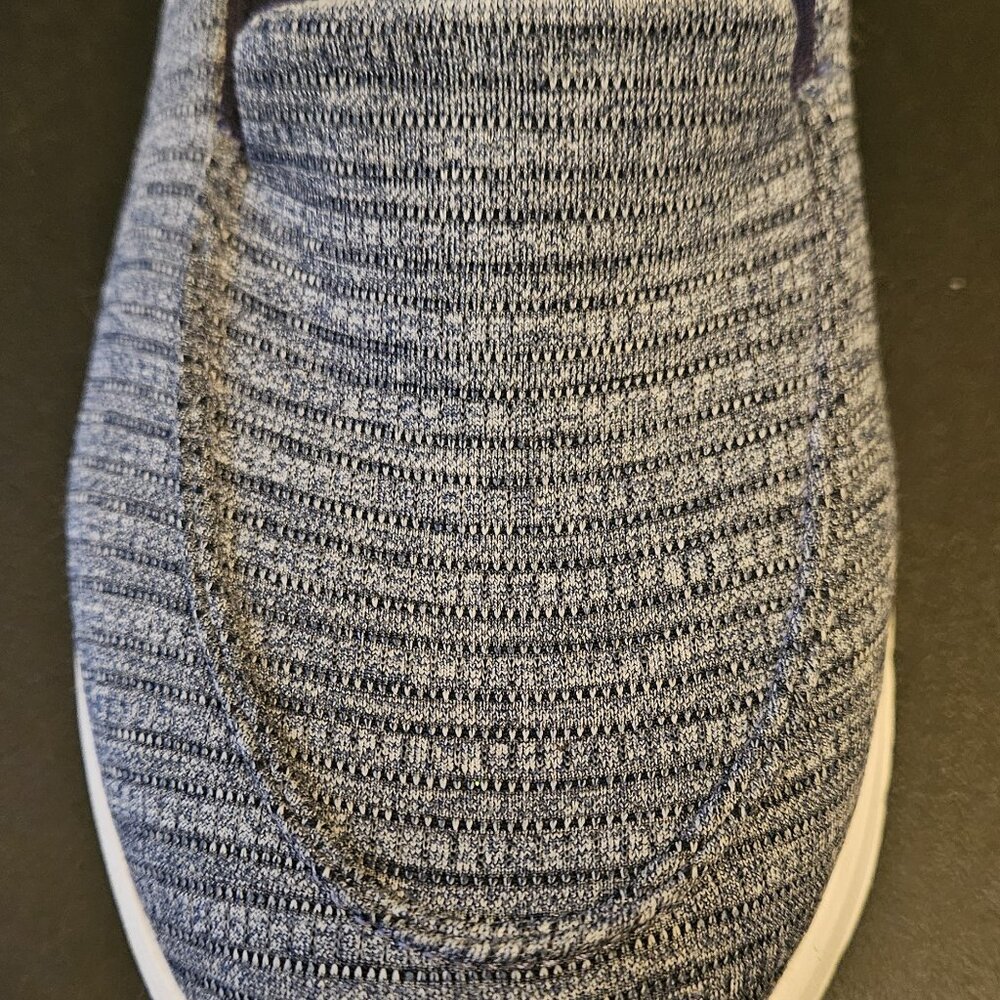 BZees Slip On Blue shoe, Size 8M - Picture 5 of 5